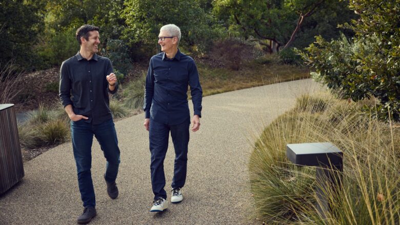 Tim Cook Mundur dari CEO Apple, John Ternus Siap Pimpin Mulai September 2026