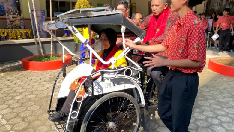 Pelajar SMA di Purwokerto Ciptakan Becak Listrik “E-Cak”, Kecepatan Hingga 40 Km/Jam