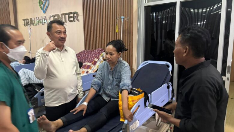 Wawali Kota Bekasi, Sambangi Warga Korban Kecelakaan Kereta Api